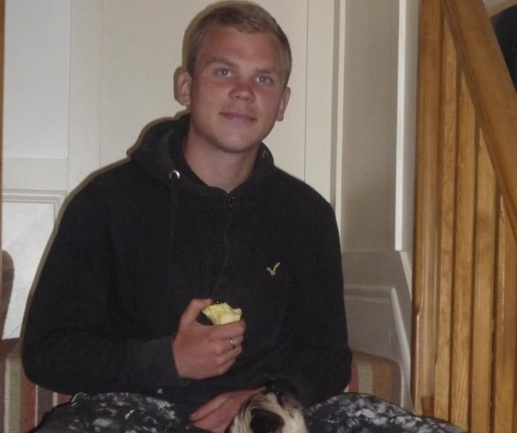 Recovering alcoholic who drank up to nine litres of cider a day was diagnosed with liver disease at 25 after spotting the whites of his eyes had turned a murky yellow in the mirror.