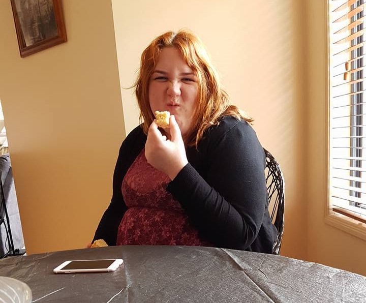Woman who weighed 14 stone before the age of 10 says shedding 15 stone unlocked pretty privilege - with strangers now nicer and men rushing to hold doors open for her.