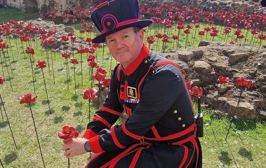 A Tower of London beefeater ran 232 miles along the Thames in just 75 hours - sleeping for only three hours as he raised more than £50,000 for the homeless.