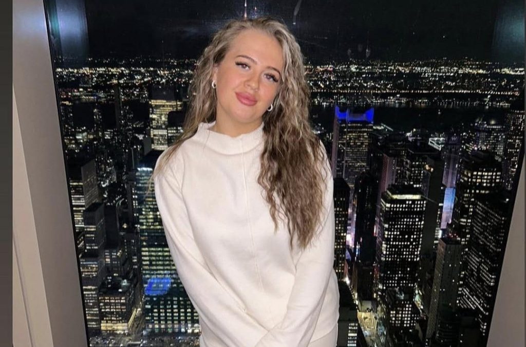 The family of nail technician Dolly Reed, 21, have been leaving lights at her roadside memorial so she 'isn't in the dark' after a horror crash killed her.