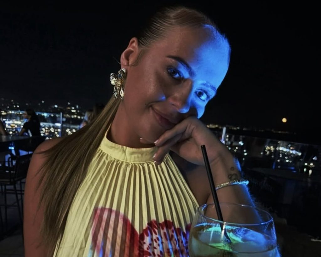 The family of nail technician Dolly Reed, 21, have been leaving lights at her roadside memorial so she 'isn't in the dark' after a horror crash killed her.