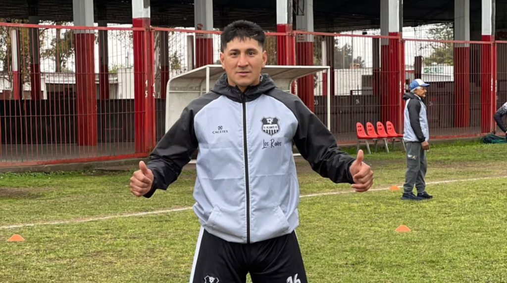 Argentine amateur striker César David 'Tigre' Ruiz, 34, has died in a motorbike crash with a pickup truck in Tucumán, just a day after scoring in his team's 3-0 win.