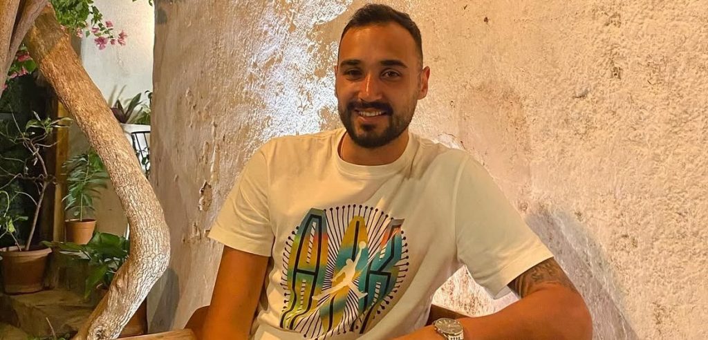 Former Süper Lig defender Tolga Kalender has tragically died aged 25 after an eye cancer diagnosed nine months ago spread to his lungs, his heartbroken wife has announced.