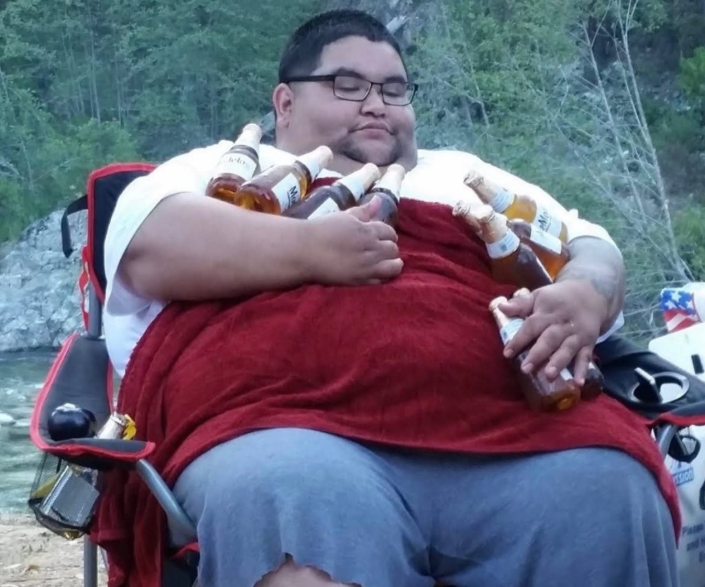 A man who weighed 40 stone and thought he would die before 30 has lost 25 stone without jabs or surgery - after years of £45-a-day takeaways.