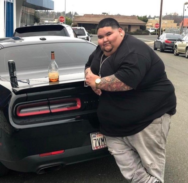 A man who weighed 40 stone and thought he would die before 30 has lost 25 stone without jabs or surgery - after years of £45-a-day takeaways.