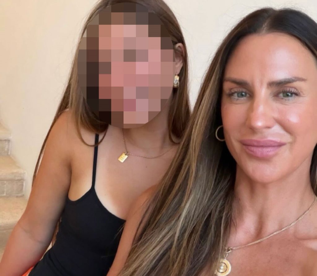 Mum Erin Devine drank three bottles of wine a night and spent £800 a month on booze - now three years sober, she says quitting was the best decision of her life.
