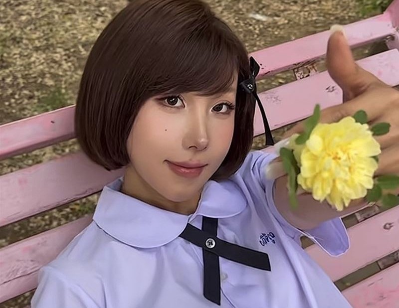 A 26-year-old influencer from China has died of stomach cancer after revealing the unhealthy eating habits and lifestyle she had before being diagnosed with the disease.