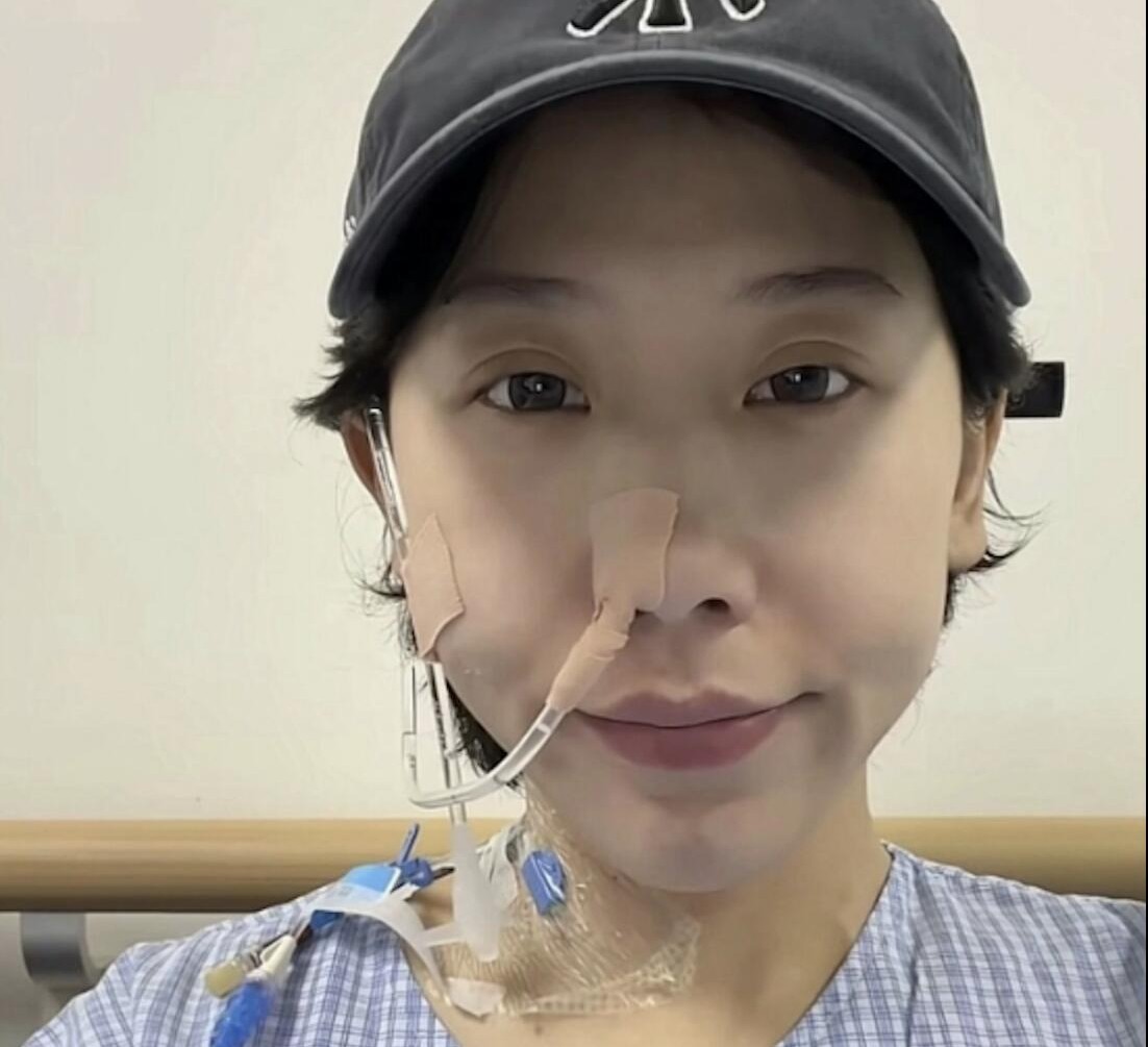 A 26-year-old influencer from China has died of stomach cancer after revealing the unhealthy eating habits and lifestyle she had before being diagnosed with the disease.