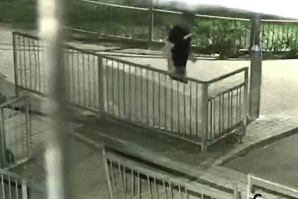 Cdumping a mattress in Grimsby town centre before casually walking away. Authorities appeal for help identifying the man.