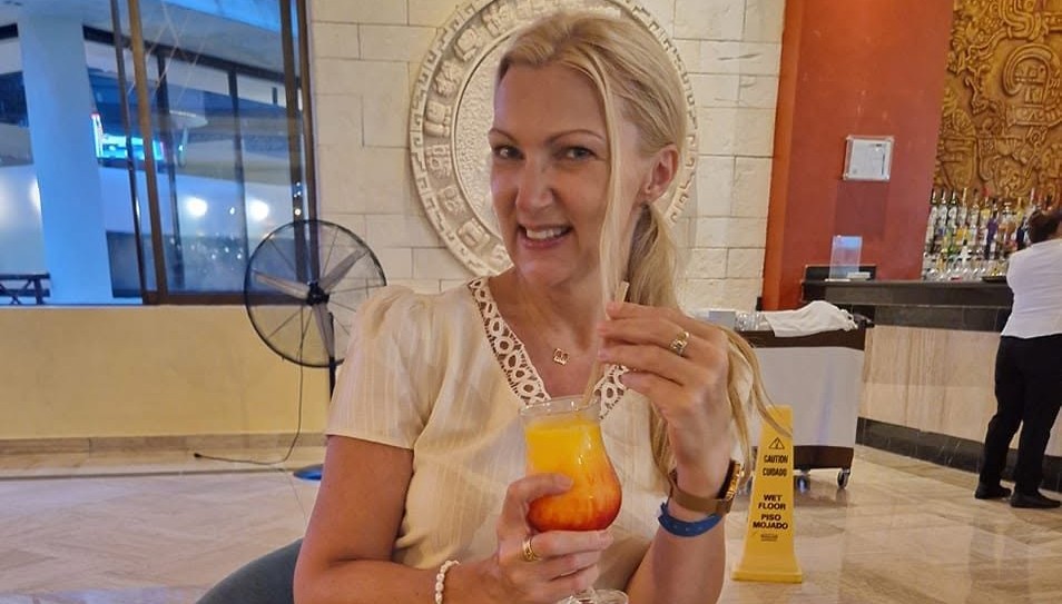 The family of a 'kind, devoted' mum murdered at her home in Nottinghamshire are pleading for help to bring her body back to Poland so she can be laid to rest with loved ones.