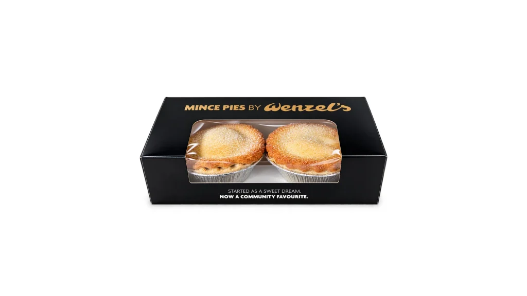 Christmas dinner hits the meal deal as Wenzel’s launches a £5.95 Pigs in Blanket Hot Baguette, plus a festive new Almond Mince Pie and Gingerbread Latte from 5th November.