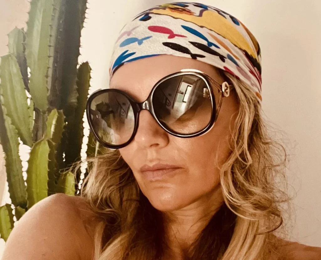 Brit fraudster Jody Pearson who conned pensioners out of millions is finally behind bars in Spain after losing her appeals. She faces 3.5 years in prison.