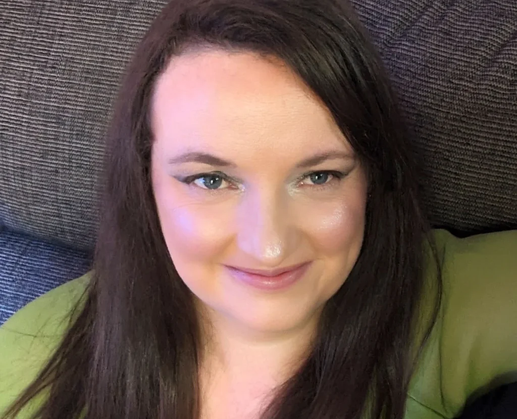 A British mum who believed she was suffering from a bad cold collapsed and died while holidaying abroad. Rachel Weston, 42, was with her husband, Mark, 41, and two.