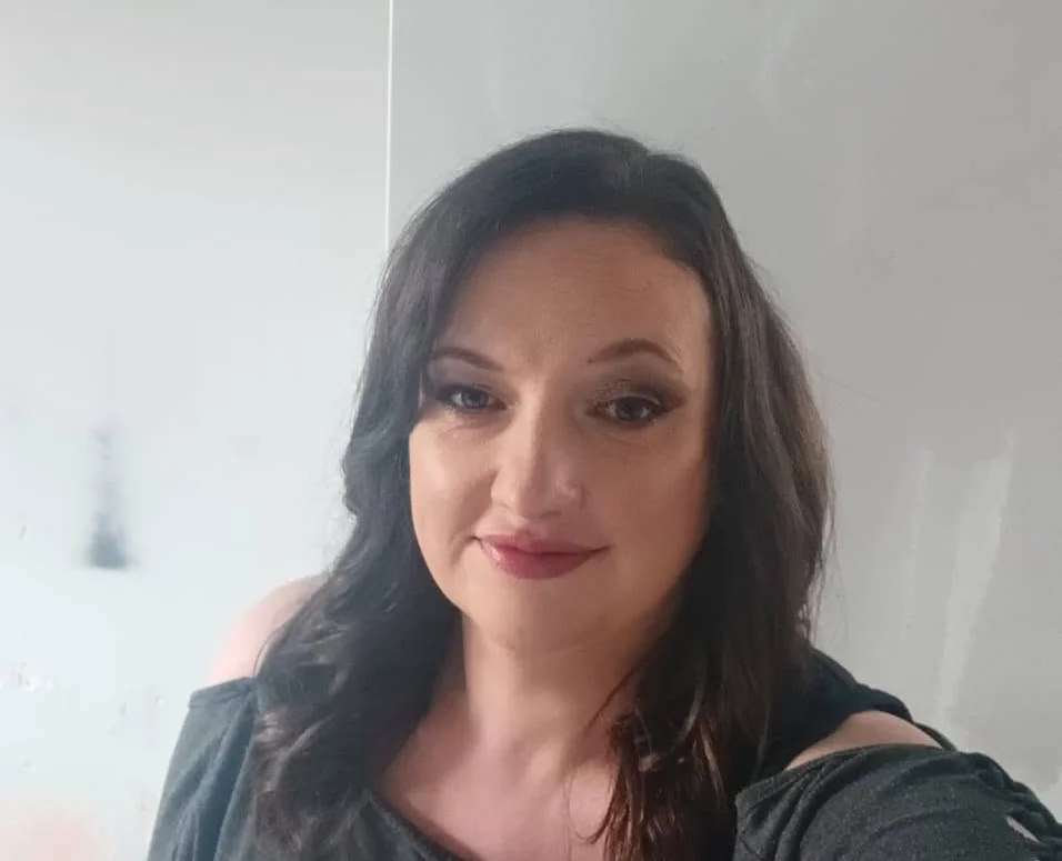 A British mum who believed she was suffering from a bad cold collapsed and died while holidaying abroad. Rachel Weston, 42, was with her husband, Mark, 41, and two.