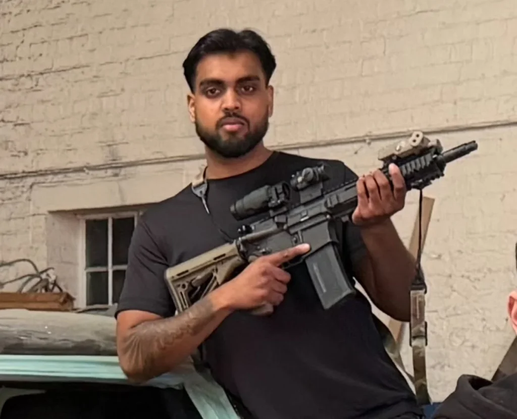 A British soldier in the Household Cavalry has sadly died in a road traffic accident as tributes begin to pour in. Yudhisingh Jussun tragically lost his life after.