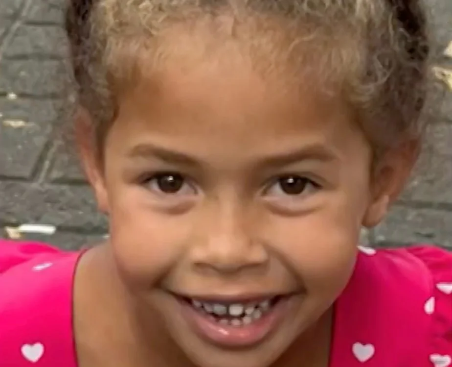 Father, 25, and five-year-old daughter shot dead in car just five days after his release from prison in Brazil. Police investigating revenge killing.