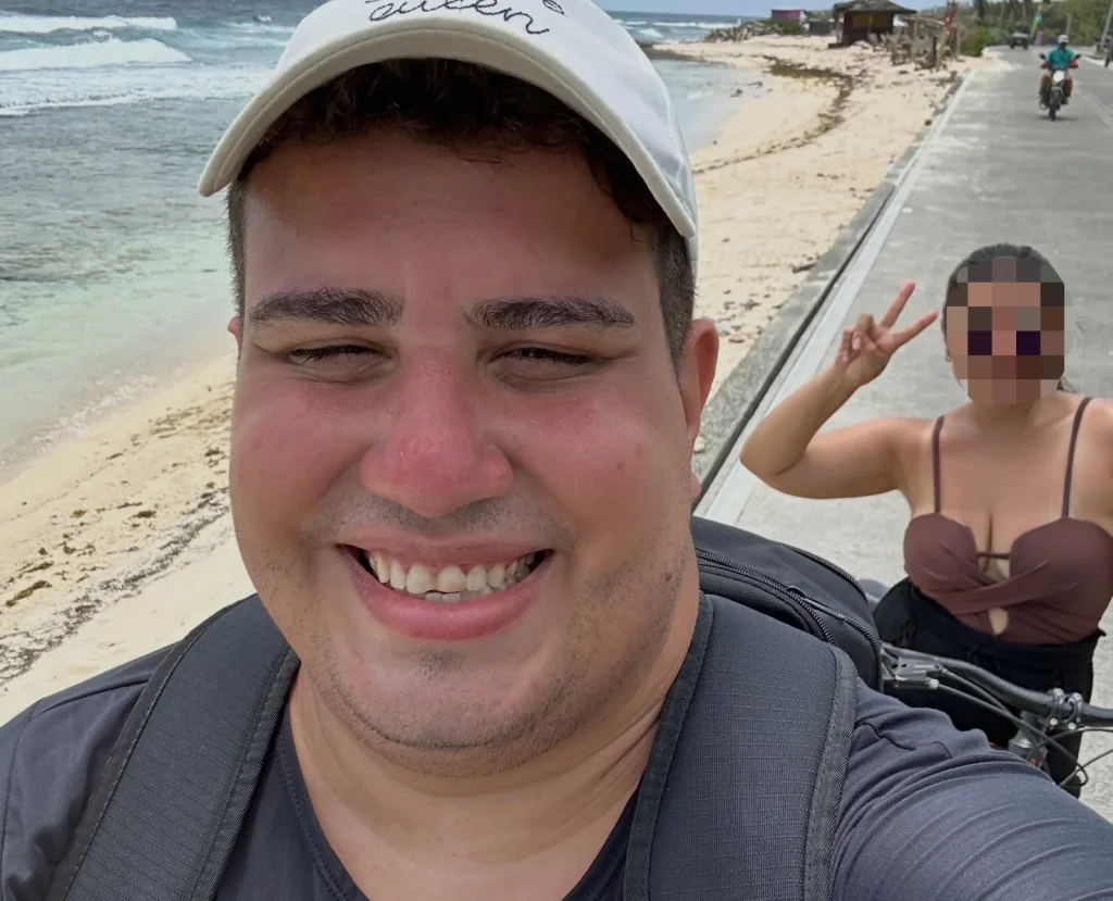 A football influencer has died just weeks after getting married and announcing he was expecting his first child. André Luiz Berbett Pinheiro Lopes, 33, known to fans as.