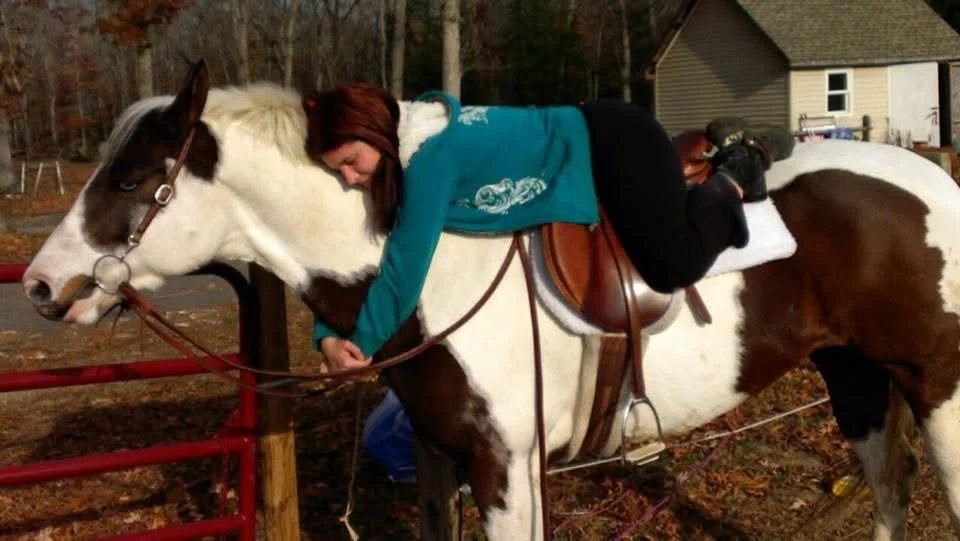Woman reveals horrifying childhood in house with 70+ animals, suffering flea bites, filth and years of bullying. Now she advocates for children of hoarders.