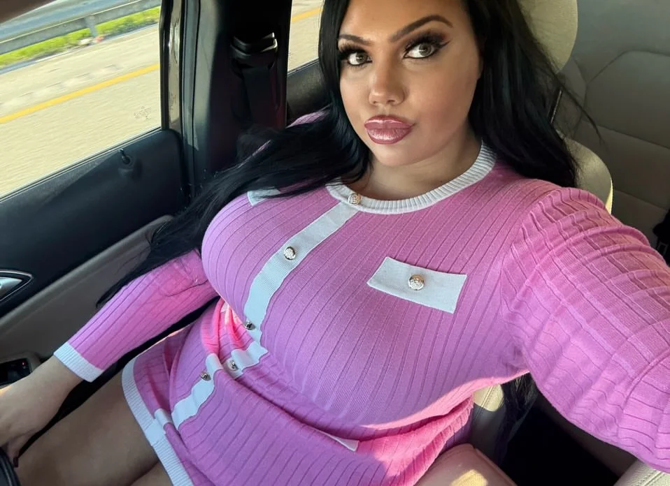 Model weighing 380lbs ate free at controversial Heart Attack Grill restaurant in Las Vegas, saving thousands on 3,000-calorie meals before it closed in 2026.