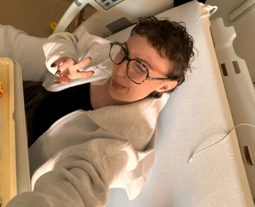 A 21-year-old influencer has died after a year-long battle with a rare and aggressive cancer. Anouk Deschamps, known online as lesbeauxdetours, passed away in the early.