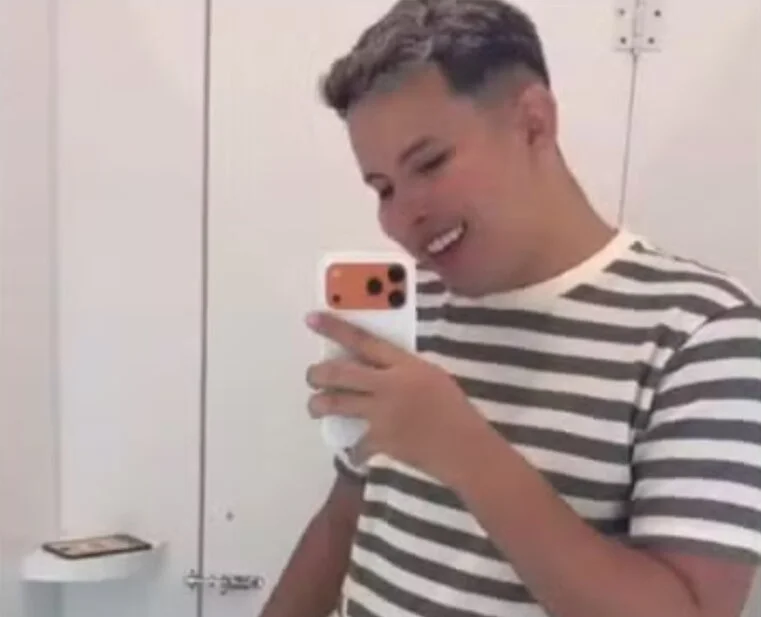 An influencer has been shot dead by two armed men who stormed his apartment while he was eating dinner. Mateus Carneiro de Araújo, 30, known to his followers as.