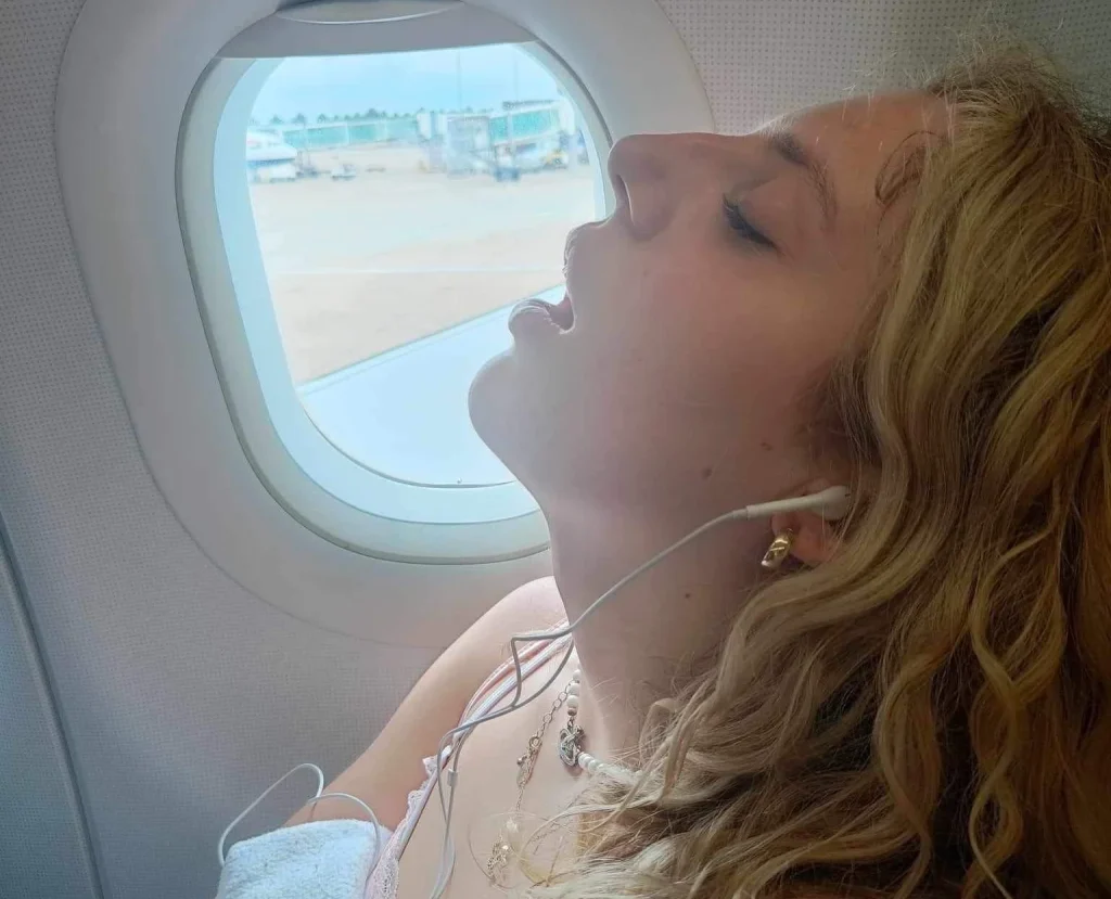 Young woman with narcolepsy reveals how she falls asleep anywhere - on dates, toilets, even exams - but faces mockery and accusations of laziness despite real daily dangers.