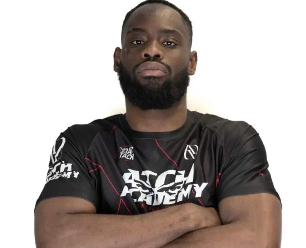 A “promising” MMA fighter who dreamed of turning pro was shot dead in a suspected “racist terrorist attack” last week. Pengo Bossio Wangi, 26, was killed during a.