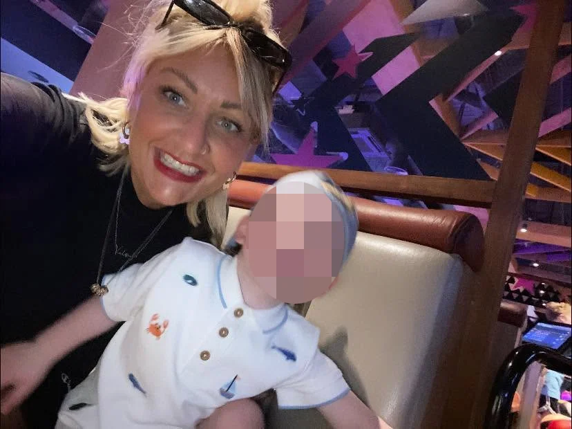 The ‘sudden death’ of a young British mum has now sparked a police investigation. Kelsey Smith was rushed to hospital after the emergency services were alerted about a.