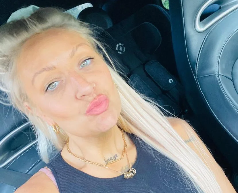 The ‘sudden death’ of a young British mum has now sparked a police investigation. Kelsey Smith was rushed to hospital after the emergency services were alerted about a.