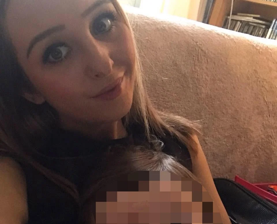 British mum Rachael Hewerdine, 33, dies unexpectedly from stroke, leaving behind her nine-year-old daughter Bonnie. Friends pay tribute to the 'beautiful soul'.