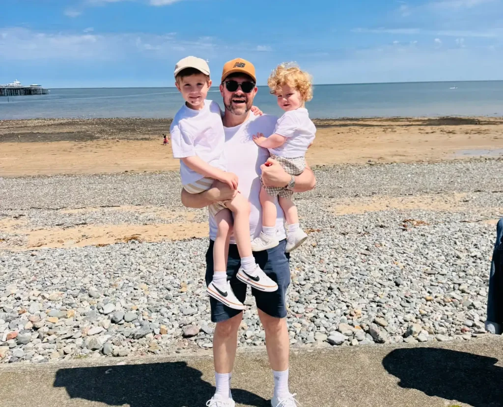 Mum races to raise £60,000 for husband's cancer treatment after heartburn misdiagnosis. Dave, 40, given 6-12 months to live. Family needs £20,000 more.