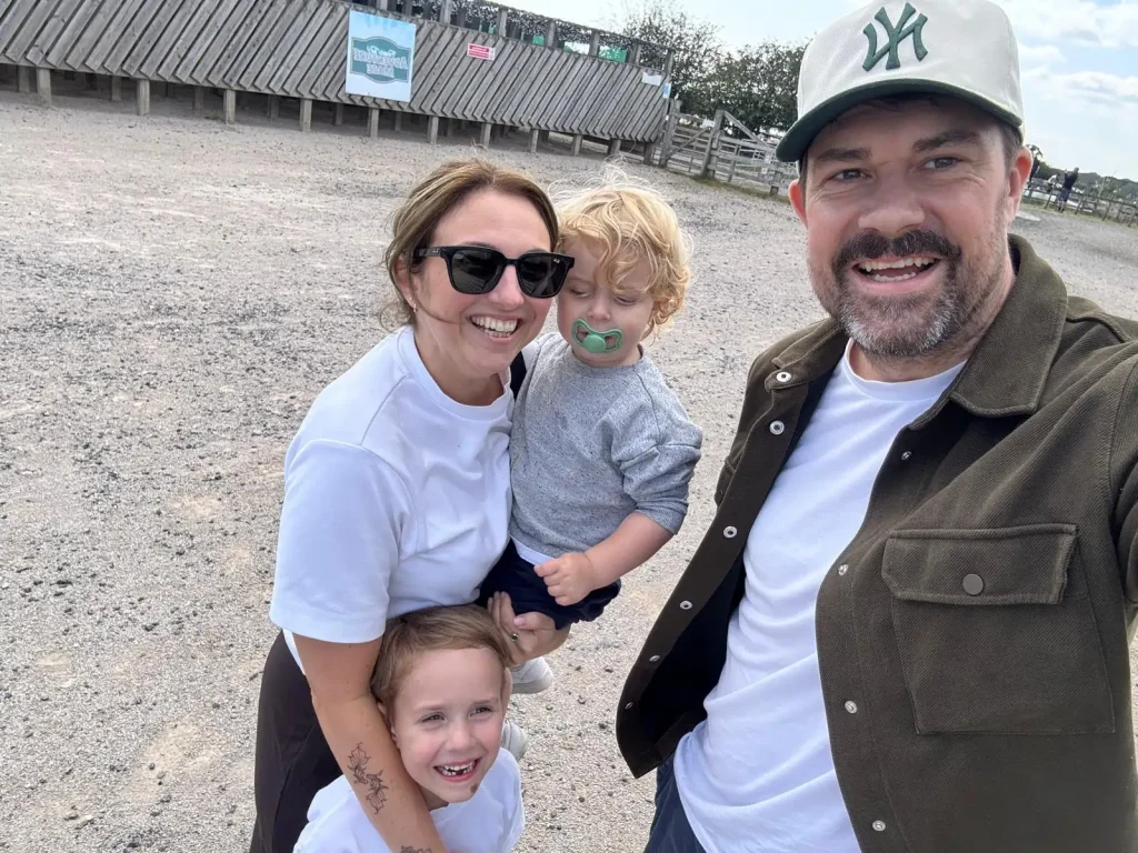 Mum races to raise £60,000 for husband's cancer treatment after heartburn misdiagnosis. Dave, 40, given 6-12 months to live. Family needs £20,000 more.