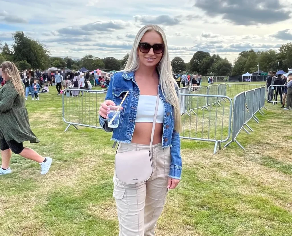 Woman, 30, dies from melanoma after competing for best tan as teenager. Chelsea Tantum campaigned for sunbed ID checks before her death from stage 4D cancer.